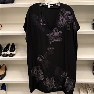 Diane Von Furstenberg Black V-Neck Shift Dress with Sparkling Floral Detail